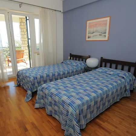 Apartment Kisic 3 Ičići Exteriör bild